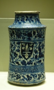 Arabello with fleur-de-lys decoration, 14th century AD - source Louvre Museum
